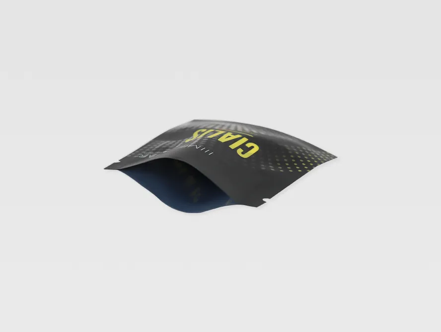 Flat 3 side seal pouch with gusset de
