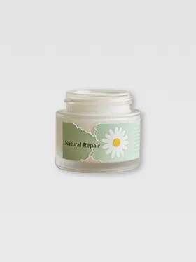 Matte permanent label on cream jar with minimalist design (2)